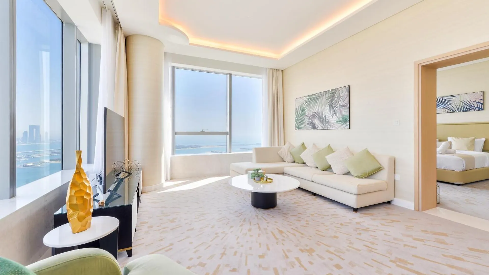Апарт-отель Ultra Luxury Palm Tower With Shared 5 Star Hotel Facilities By Qstay Дубай