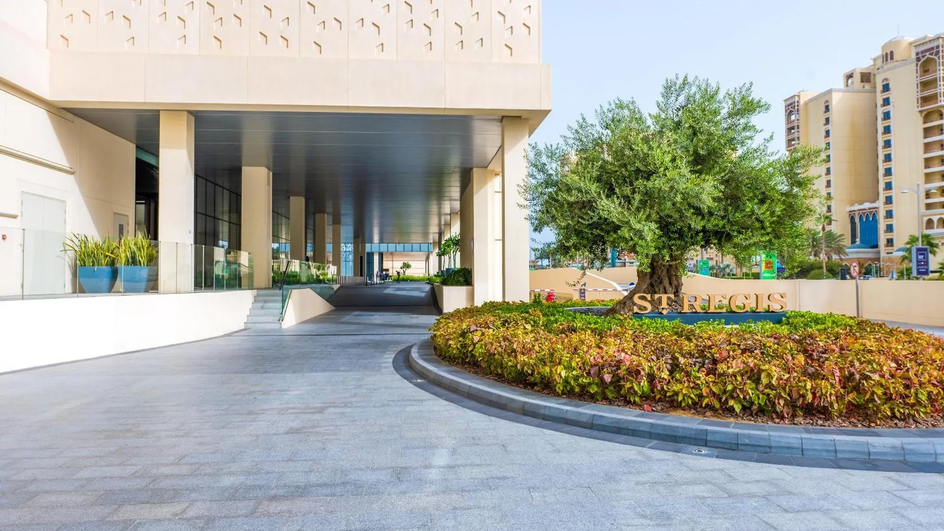 Ultra Luxury Palm Tower With Shared 5 Star Hotel Facilities By Qstay Дубай