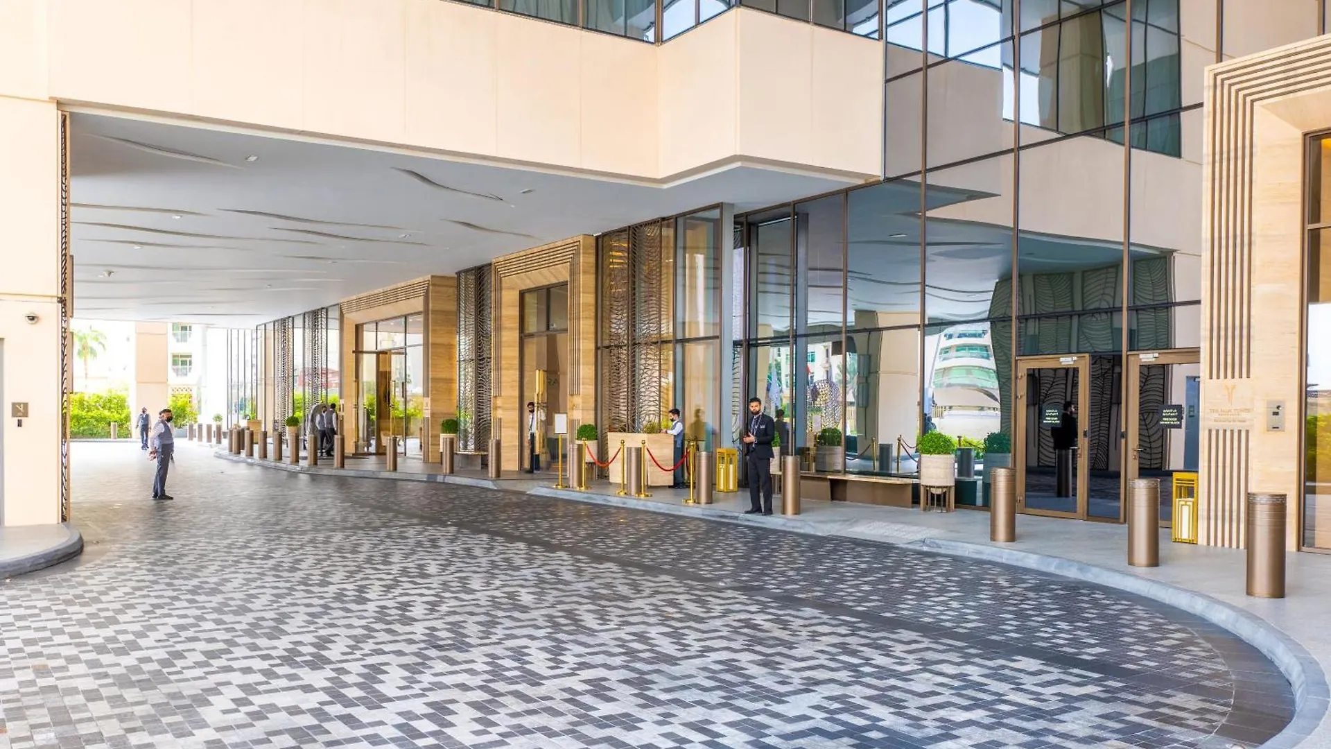 Апарт-отель Ultra Luxury Palm Tower With Shared 5 Star Hotel Facilities By Qstay Дубай